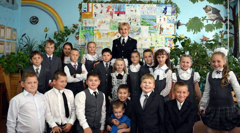 В Нижегородской области в День Учителя росгвардейцы выступили в роли педагогов