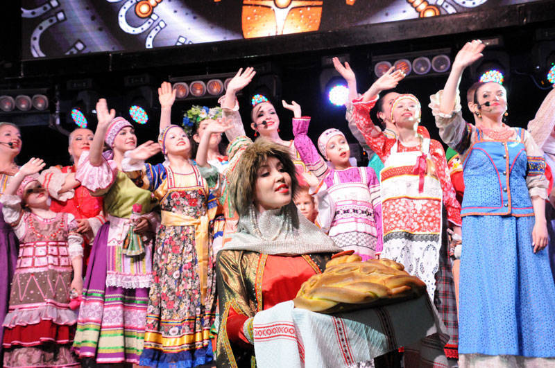 В концертном зале «Премио» состоялась премьера мультиформатного фольклорного «SHOW НИЖНИЙ НОВГОРОД»