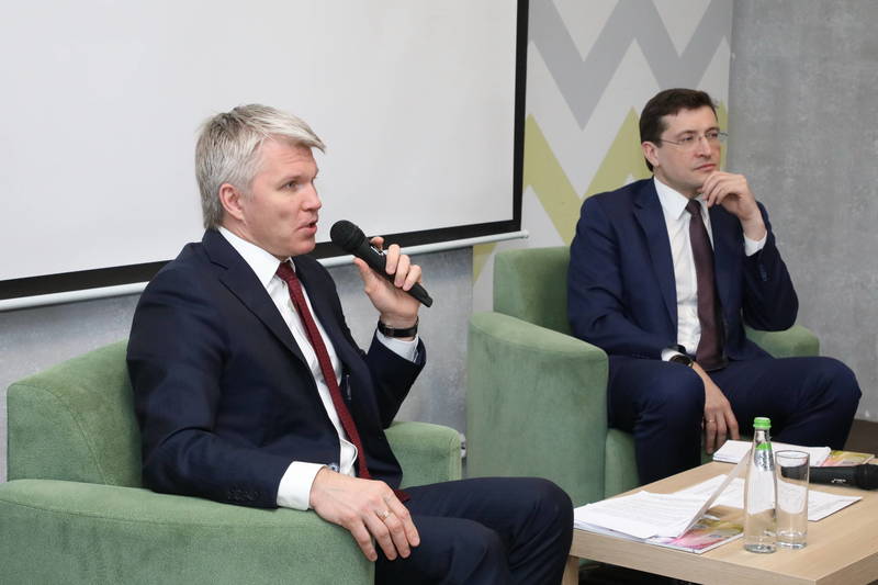 Глеб Никитин и Павел Колобков провели встречу с представителями спортивной общественности региона