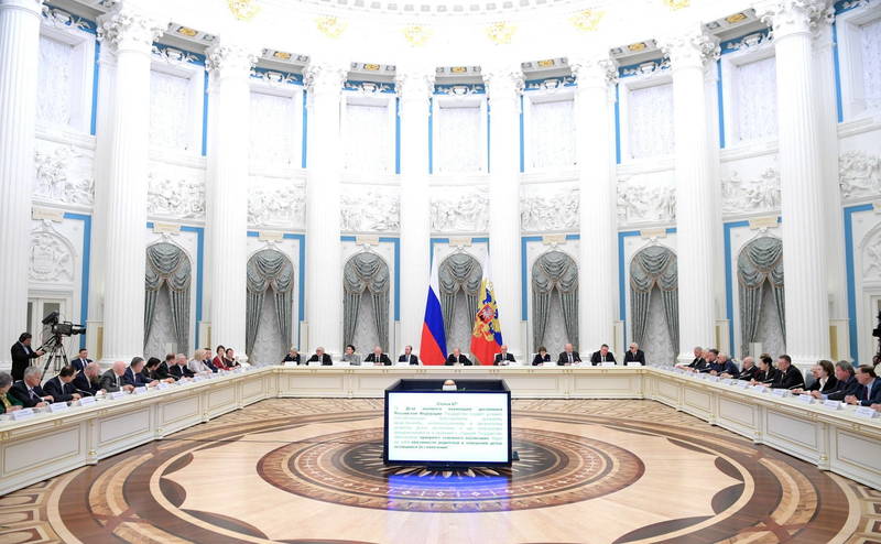Владимир Путин выразил поддержку предложениям Вячеслава Никонова по поправкам в Конституцию
