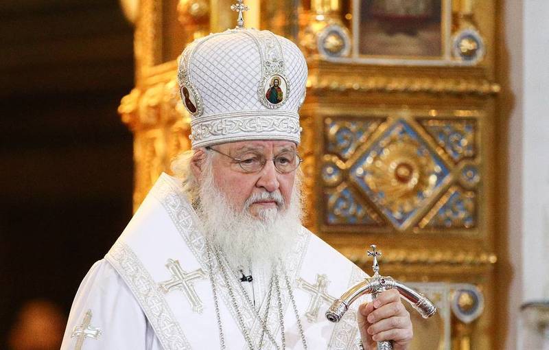 Патриарх Кирилл призвал верующих соблюдать все предписания властей и молиться дома
