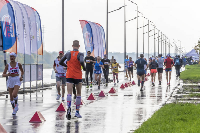 Около 300 любителей бега приняли участие в легкоатлетическом фестивале «Королева спорта»