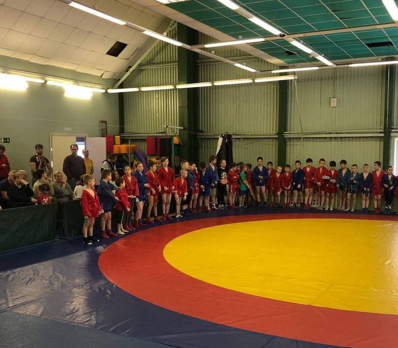 Борцовский клуб «Бросок» провел День открытых дверей для детей и подростков в нижегородском спорткомплексе «Радуга»