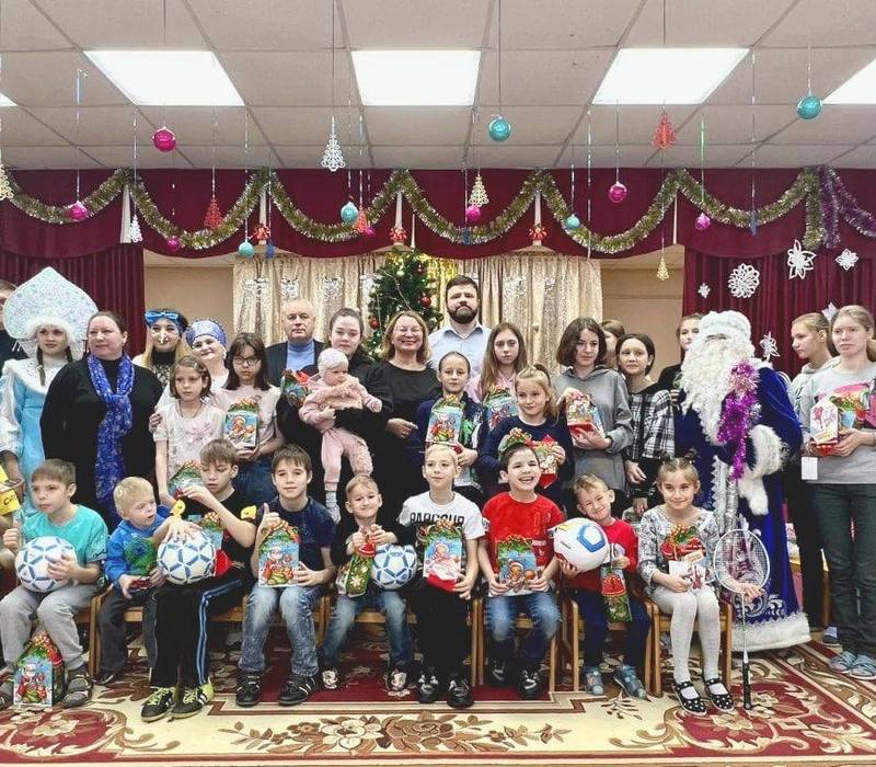 Госдумы Юрий Станкевич поздравил воспитанников Таремского детского дома с наступающим Новым годом